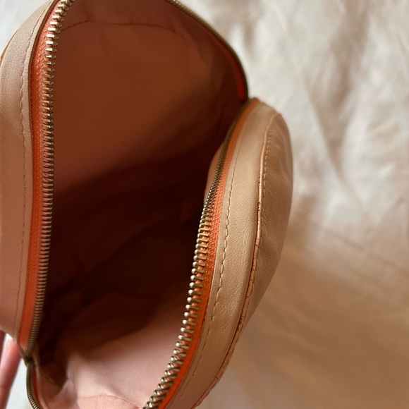 Stokya Leather Backpack - Picture 2 of 6